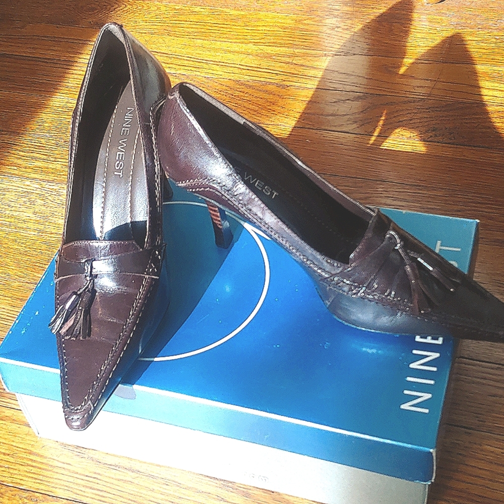 Nine West dark brown leather high heel pumps with tassle